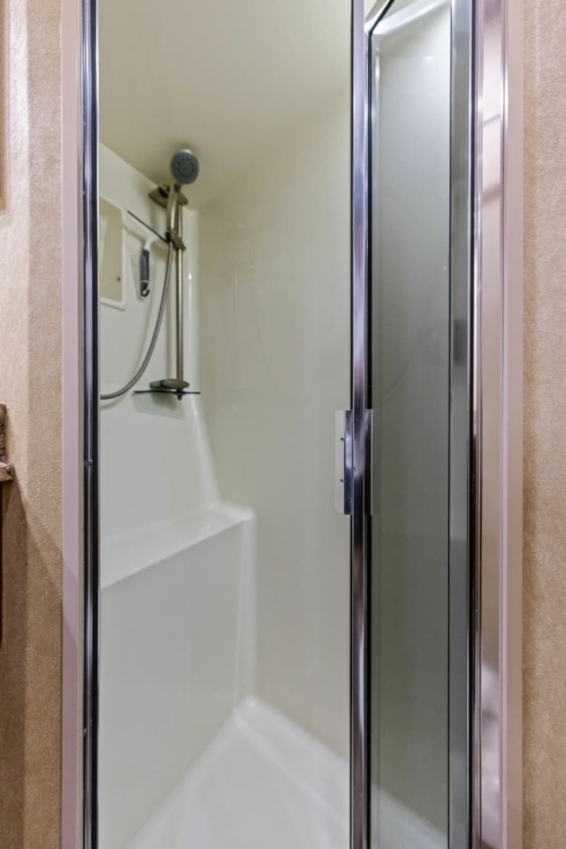 2008 Viking 68 Skybridge - Photo 103