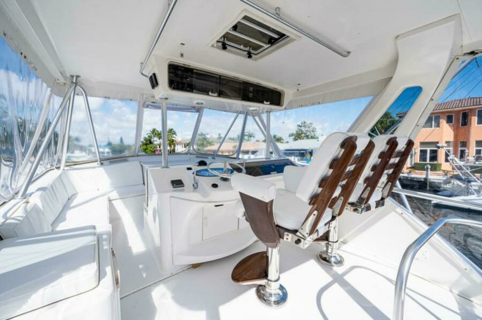 1999 Ocean Yachts 60 Convertible - Photo 7