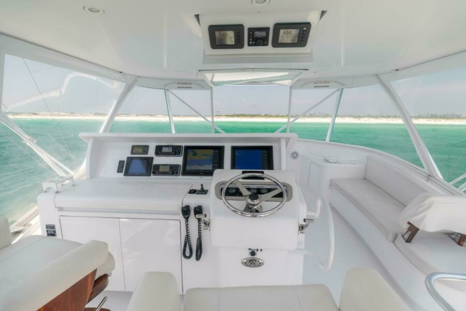 2008 Hatteras 60 Convertible - Photo 41