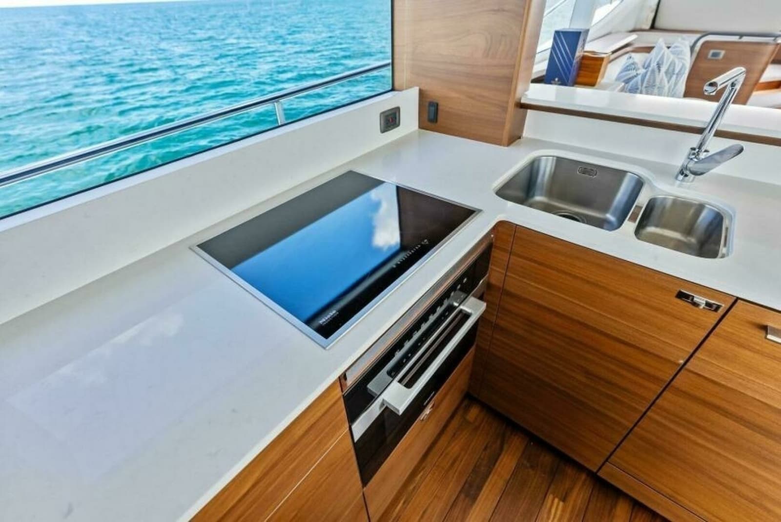 2024 Princess Y72 Motor Yacht - Photo 56