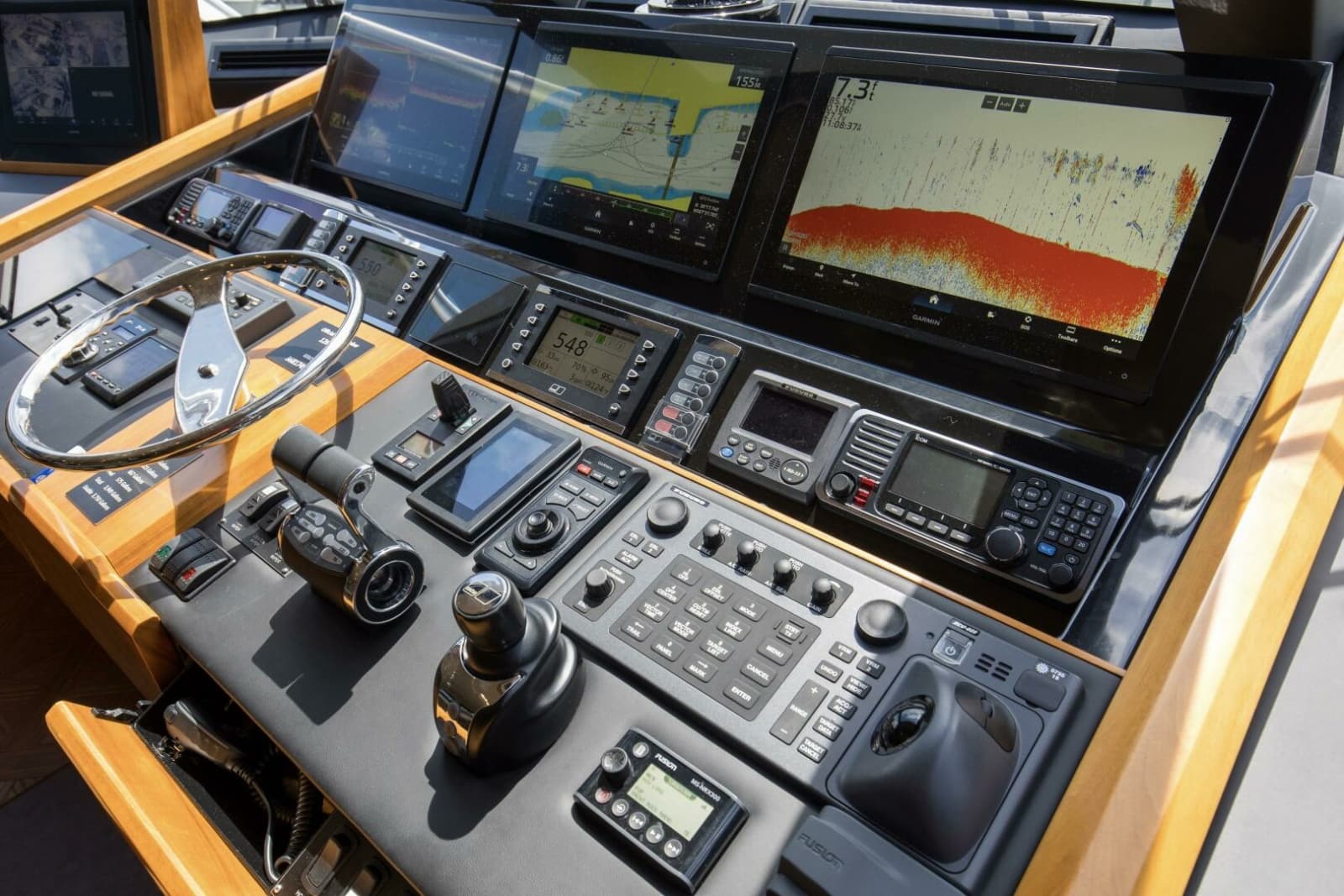 2016 Viking 92 Enclosed Bridge - Photo 50