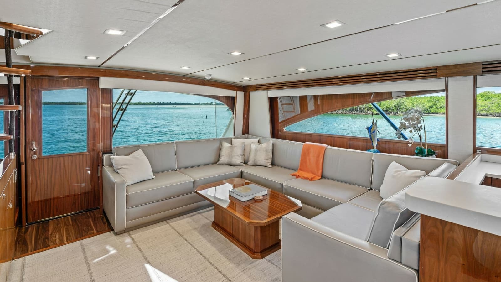 2016 Viking 80 Enclosed Bridge - Photo 7