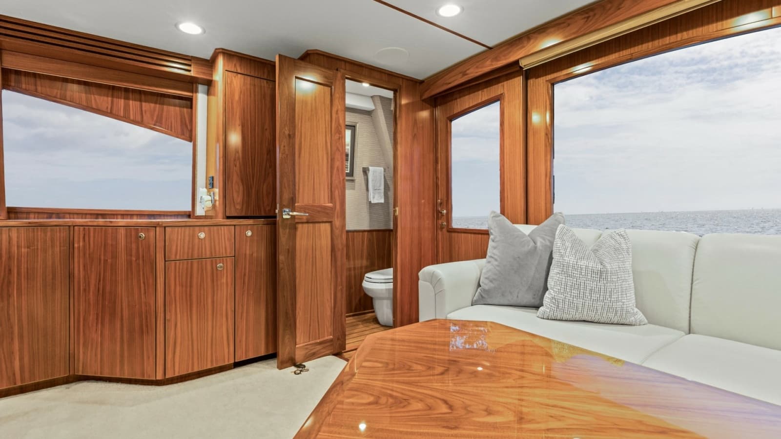 2020 Viking 68 Convertible - Photo 6