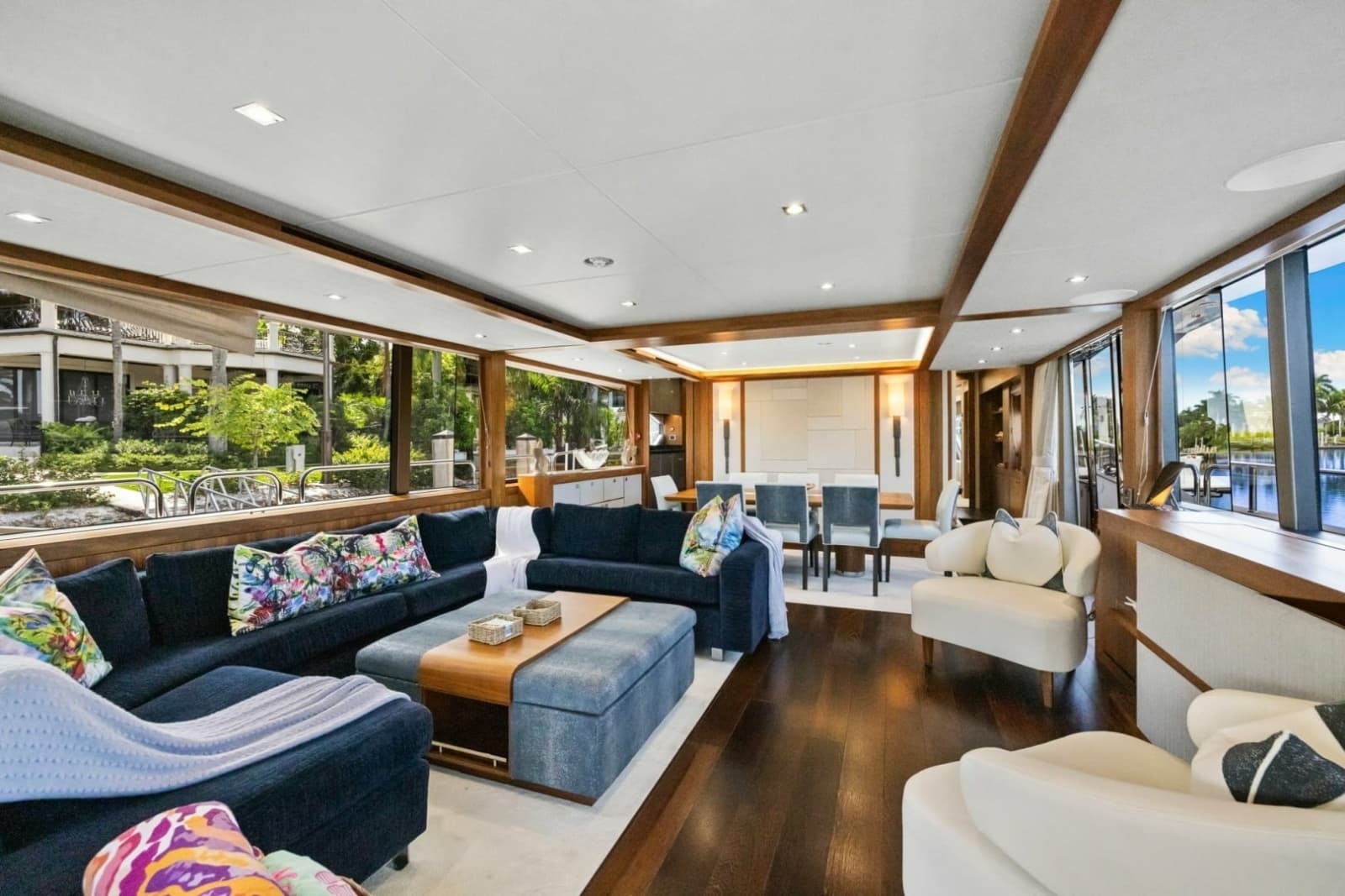 2018 Sunseeker 95 Motoryacht - Photo 4