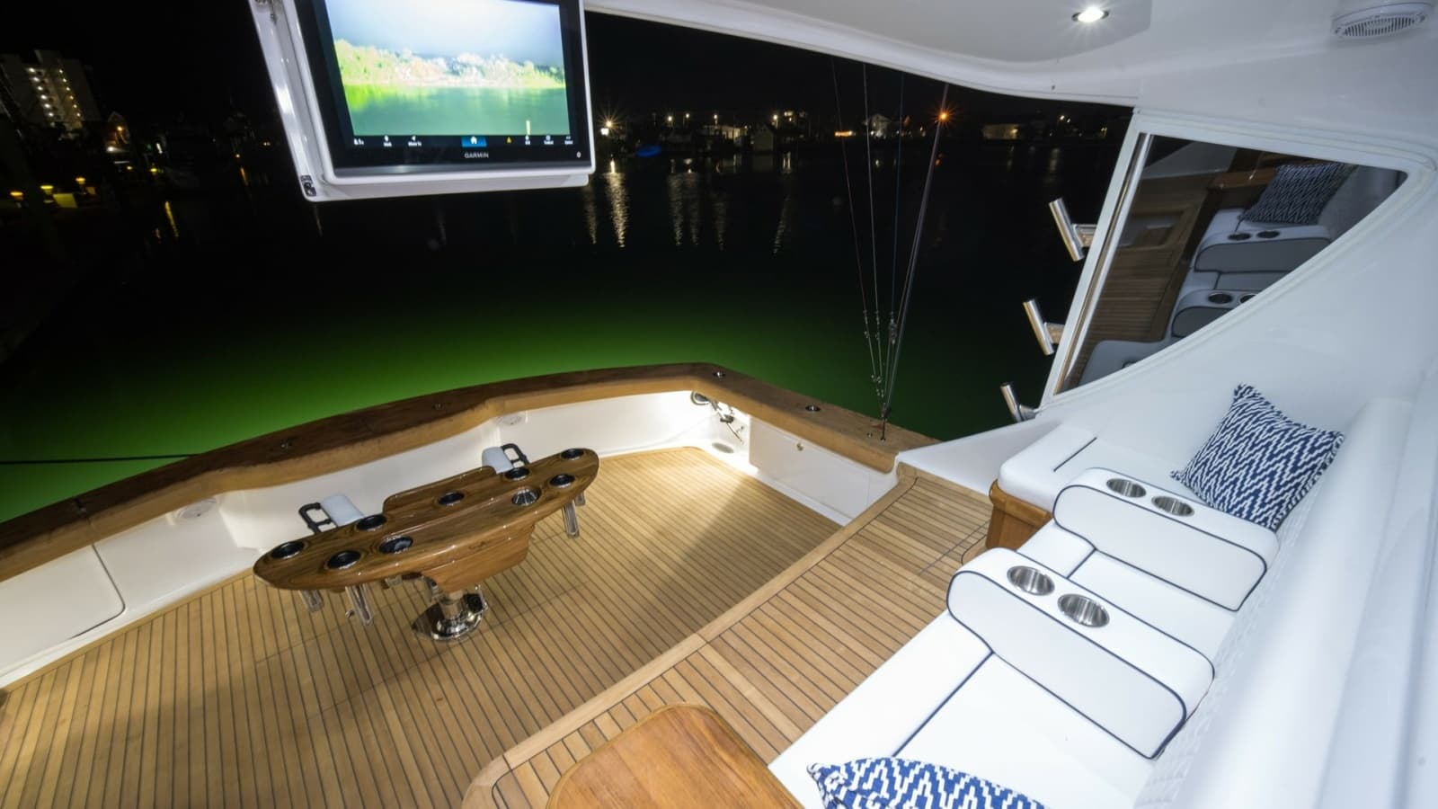 2026 Winter Custom Yachts 75 Open Convertible - Photo 3