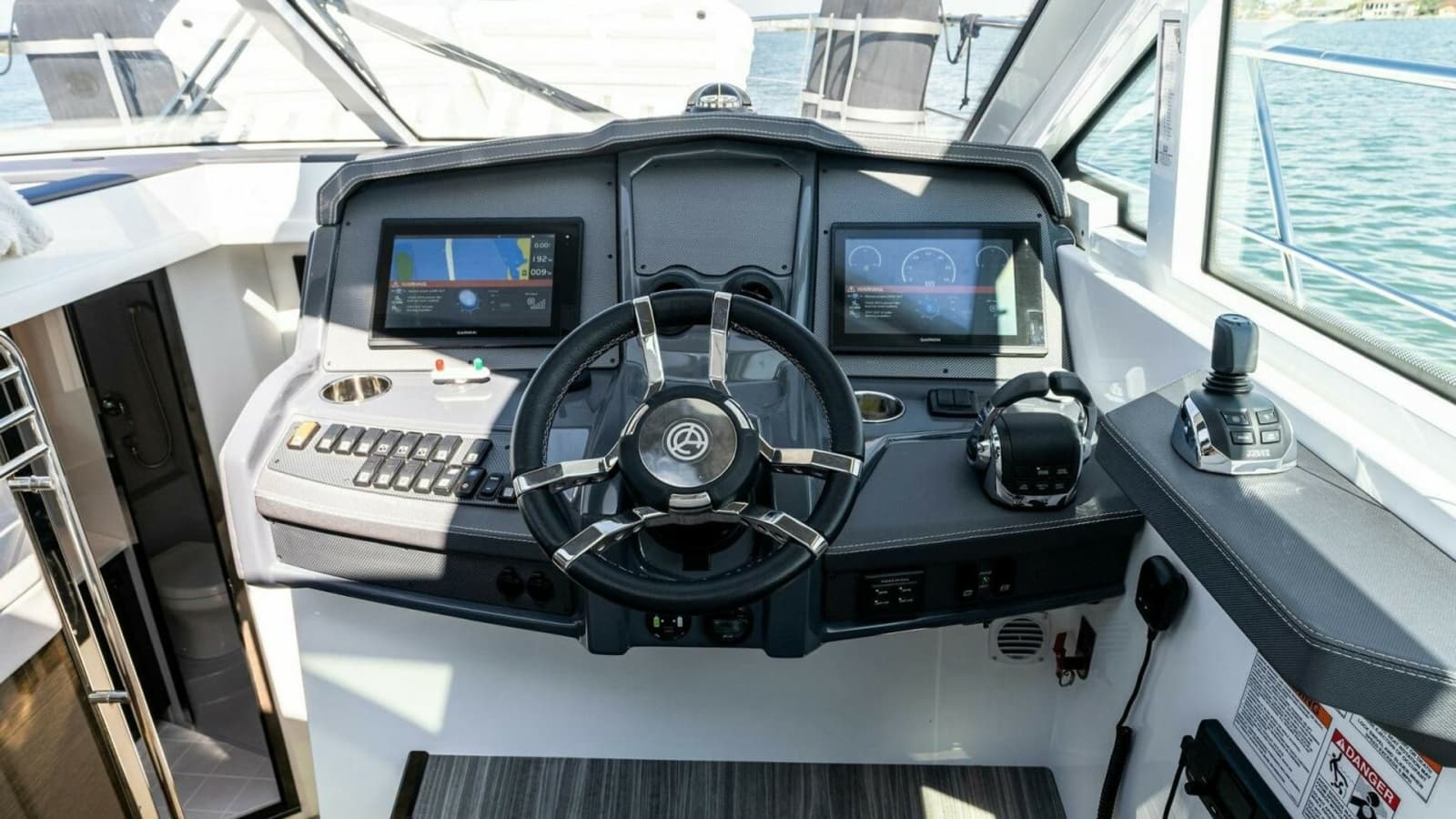 2019 Cruisers Yachts 45 Cantius - Photo 81