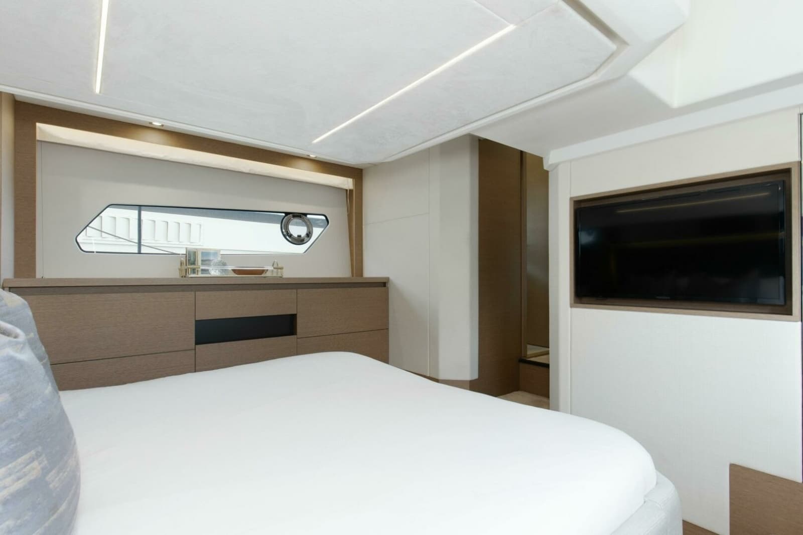 2023 Prestige 460 Flybridge - Photo 27