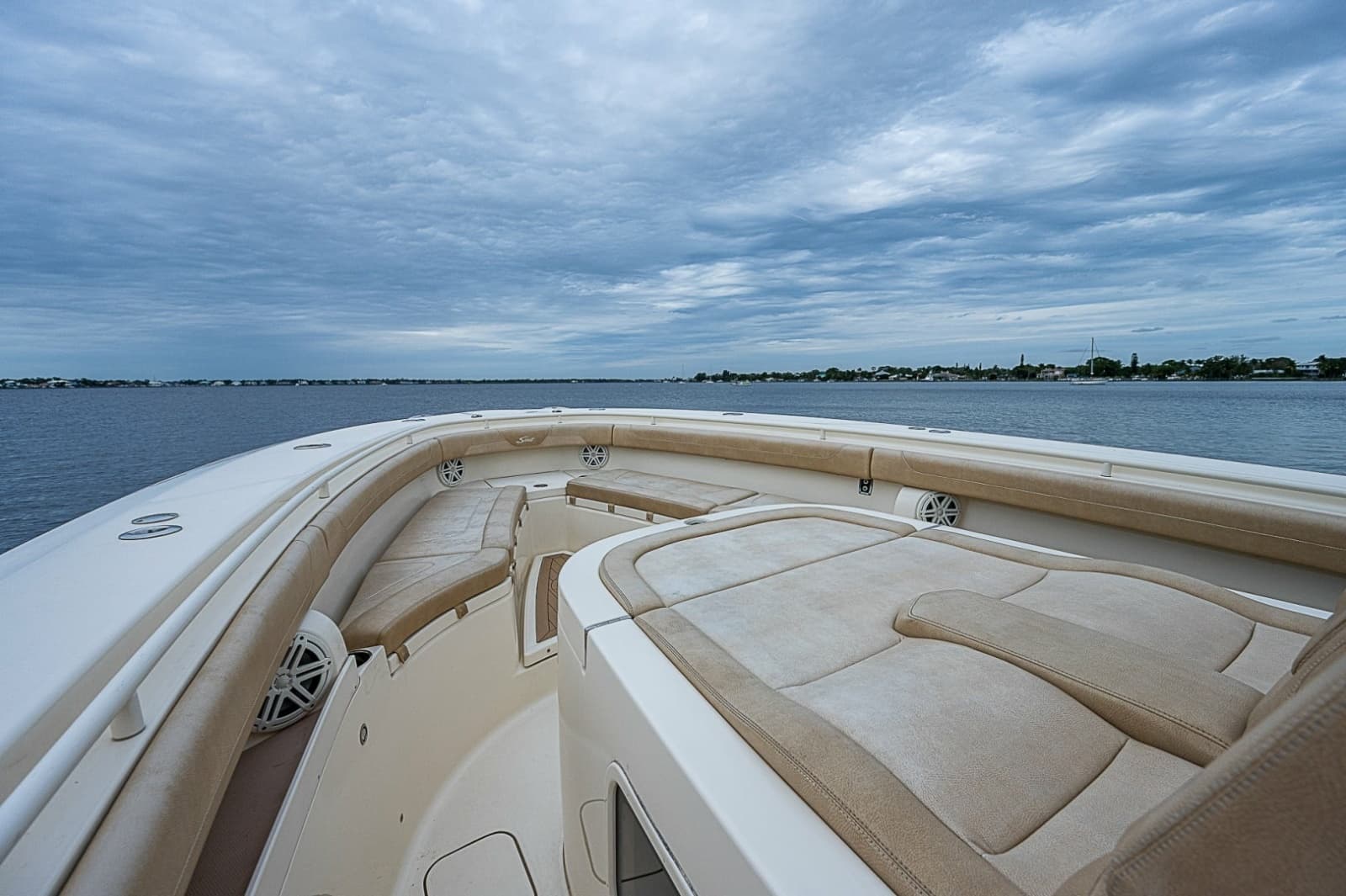 2018 Scout 355 LXF - Photo 15