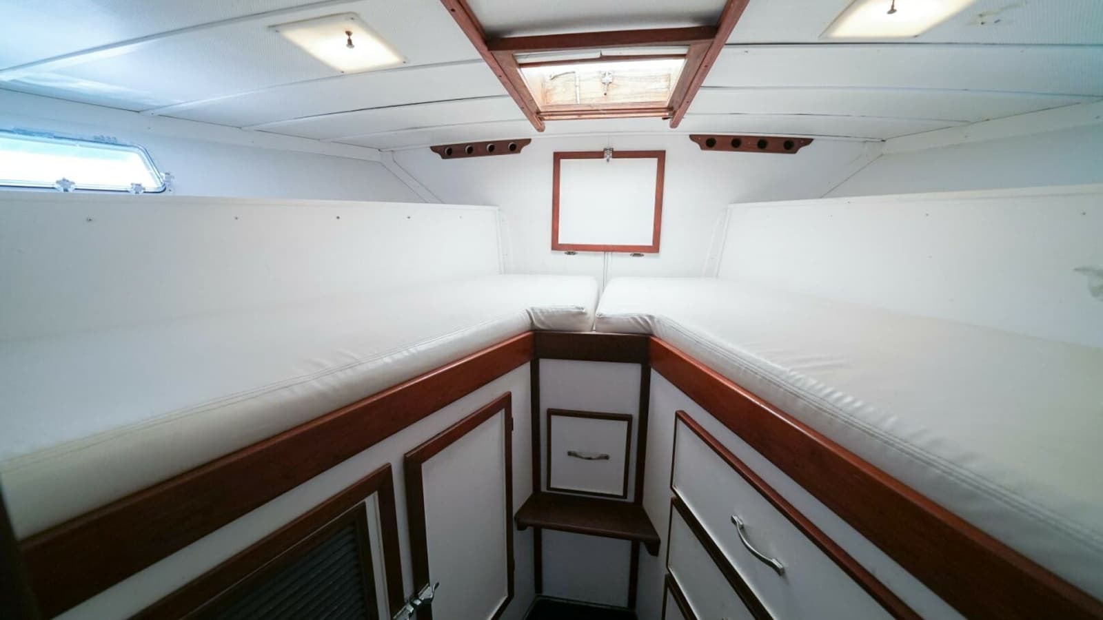 1979 Trojan 45 Convertible - Photo 25
