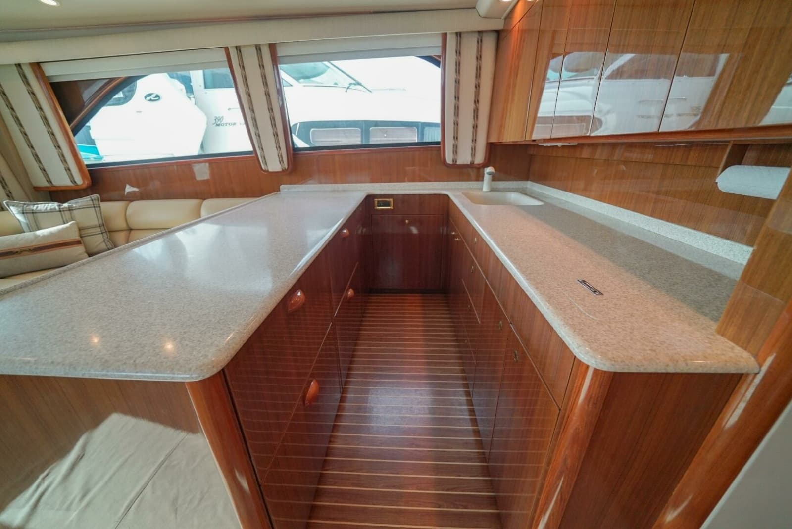 2007 Viking 45 Convertible - Photo 7