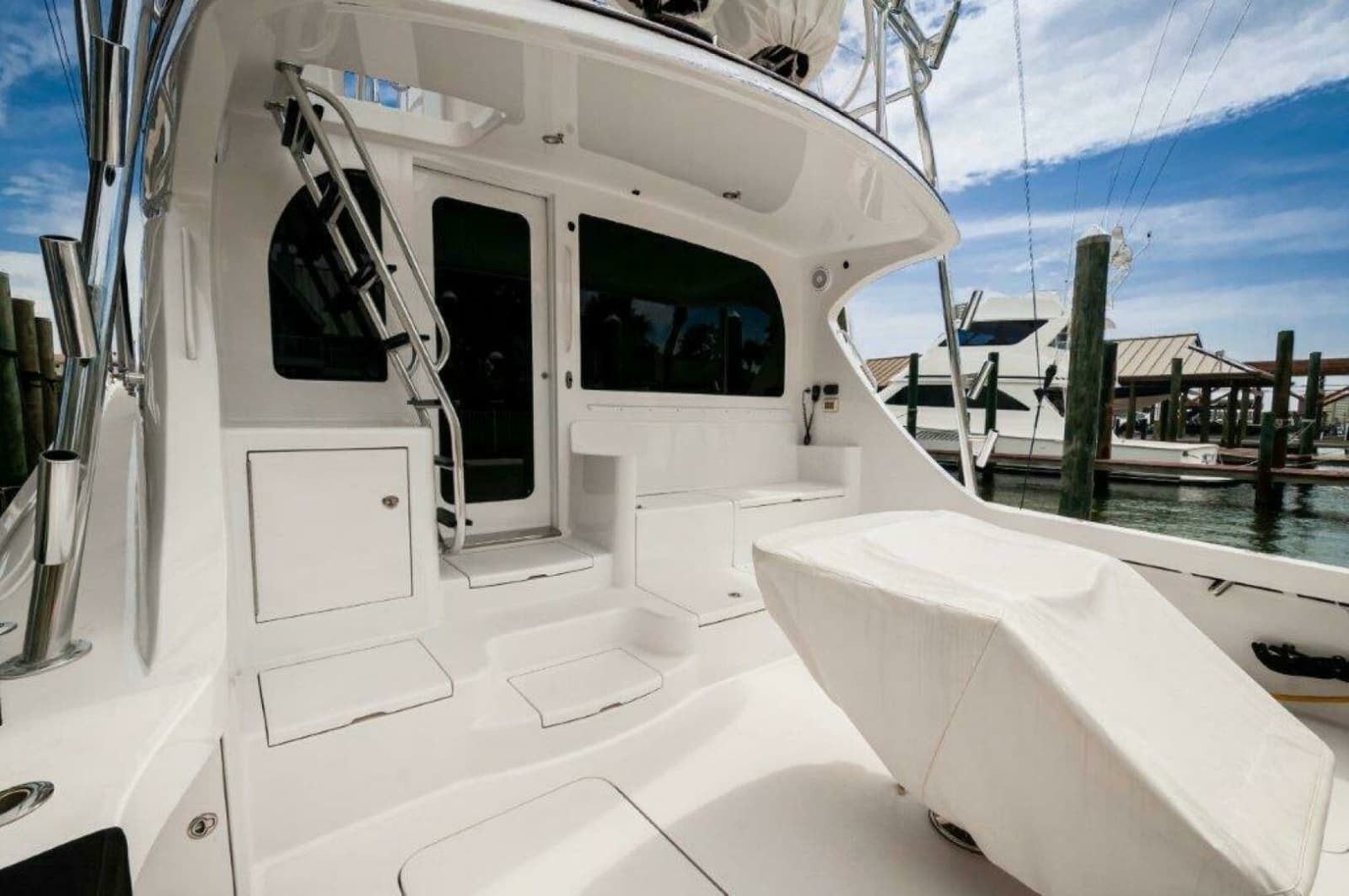 2016 Hatteras GT60 - Photo 58