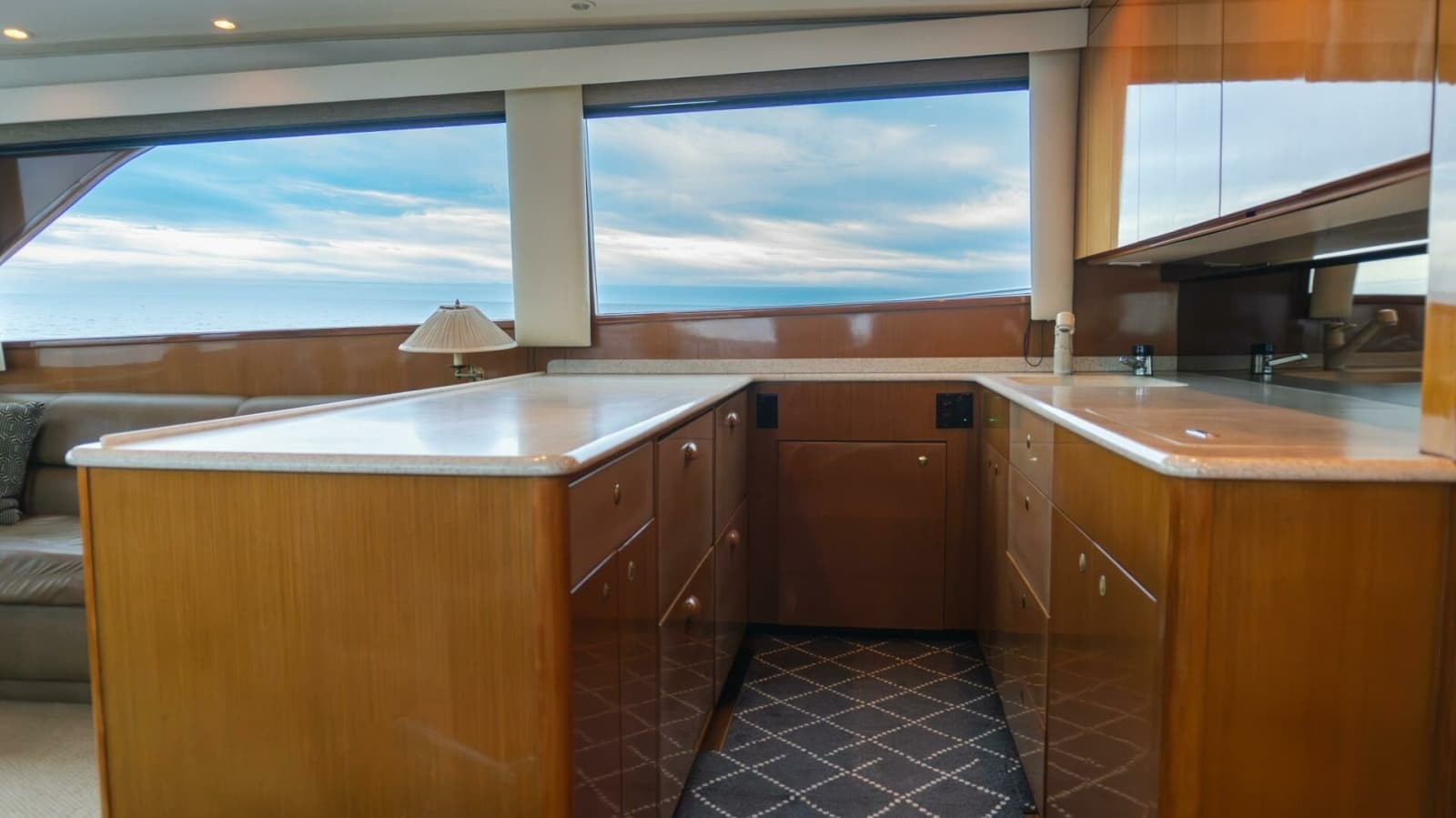 2000 Viking 55 Convertible - Photo 11