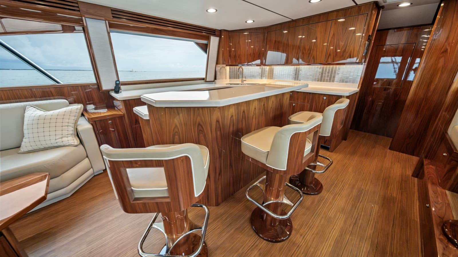 2021 Viking 72 Enclosed Bridge - Photo 26