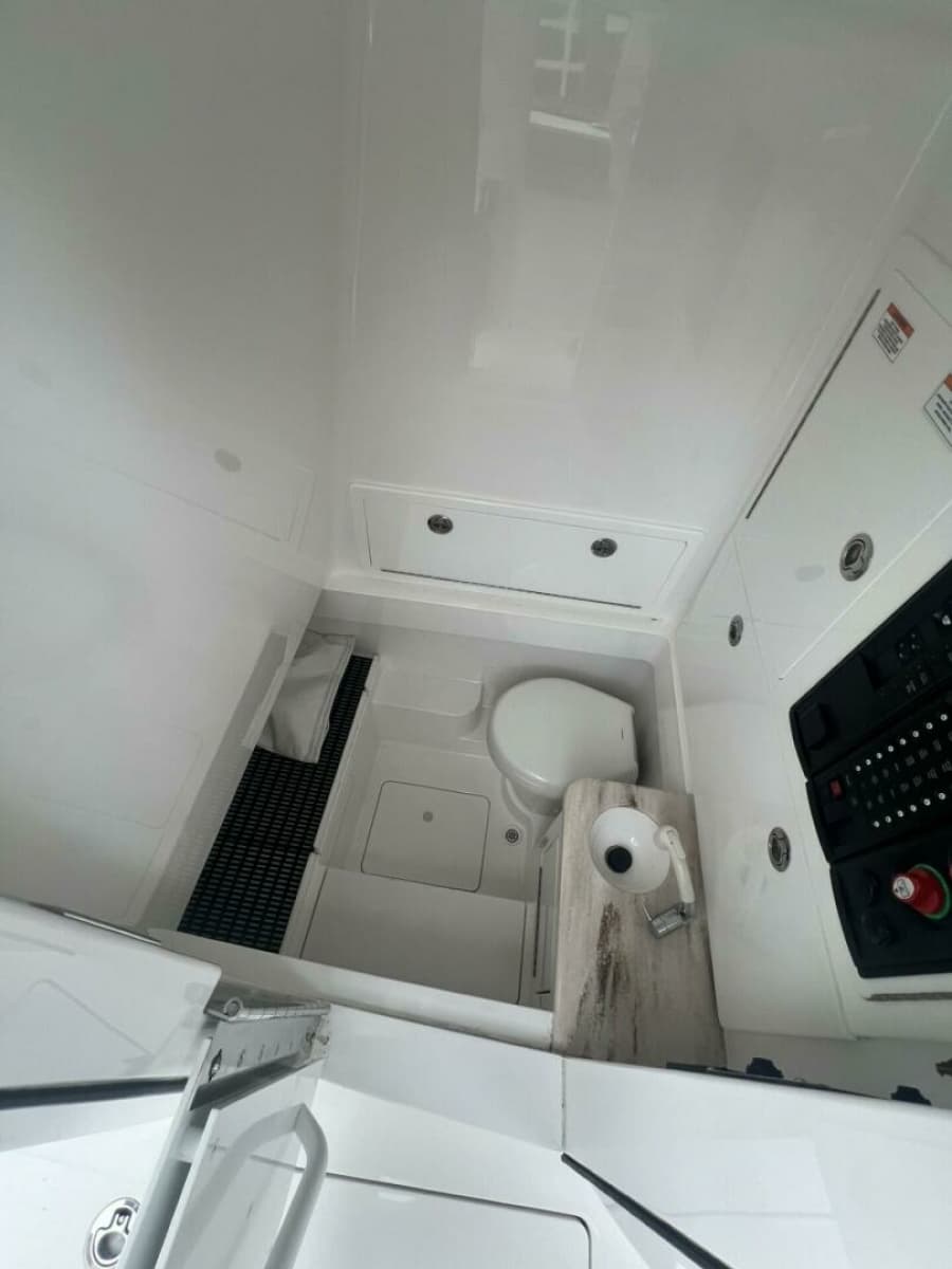2023 Valhalla Boatworks V-33 - Photo 31