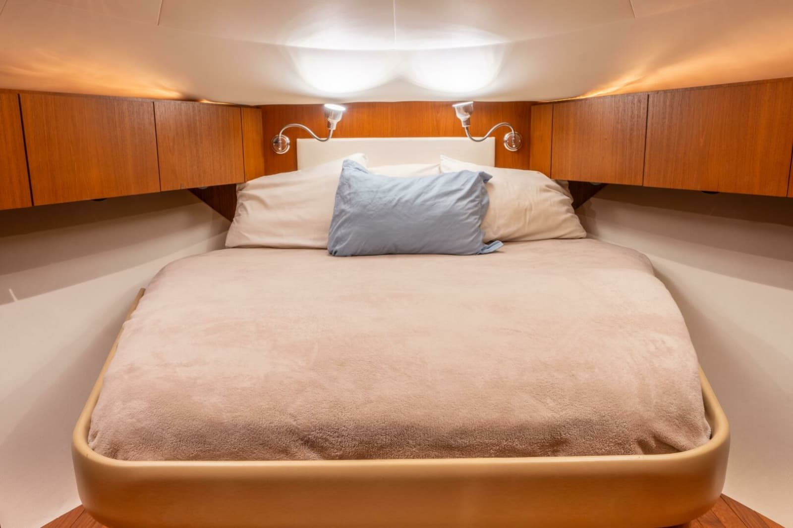 2015 Tiara Yachts 4300 Open - Photo 4