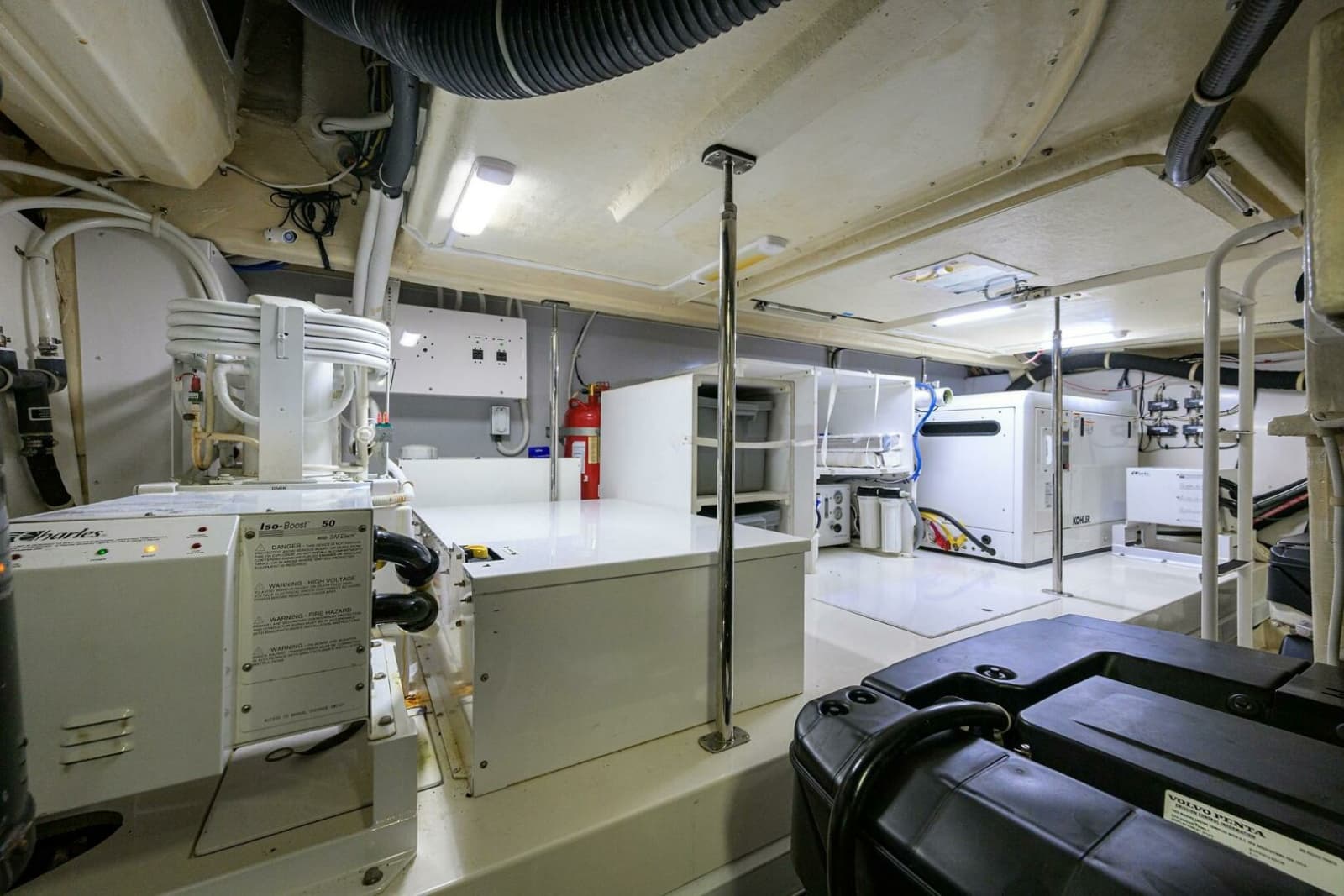 2016 Marquis 660 Sport Yacht - Photo 45