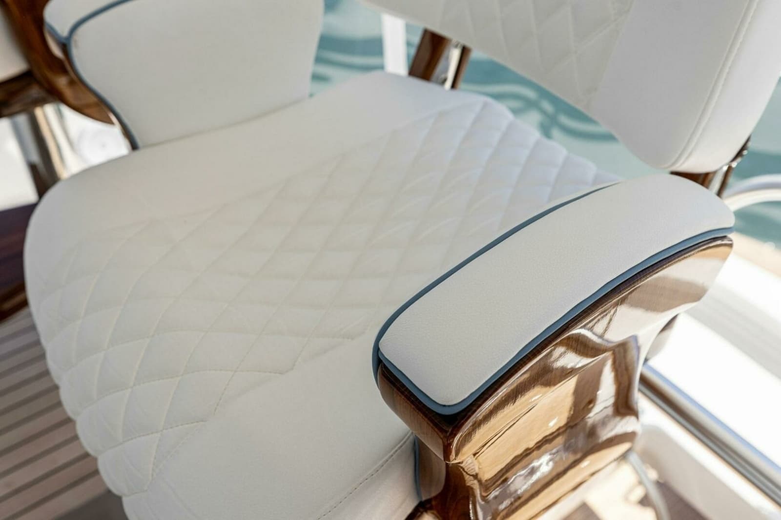 2026 Viking 82 Convertible - Photo 219