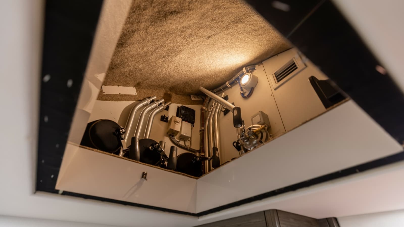 2021 Hatteras 65 GT - Photo 36