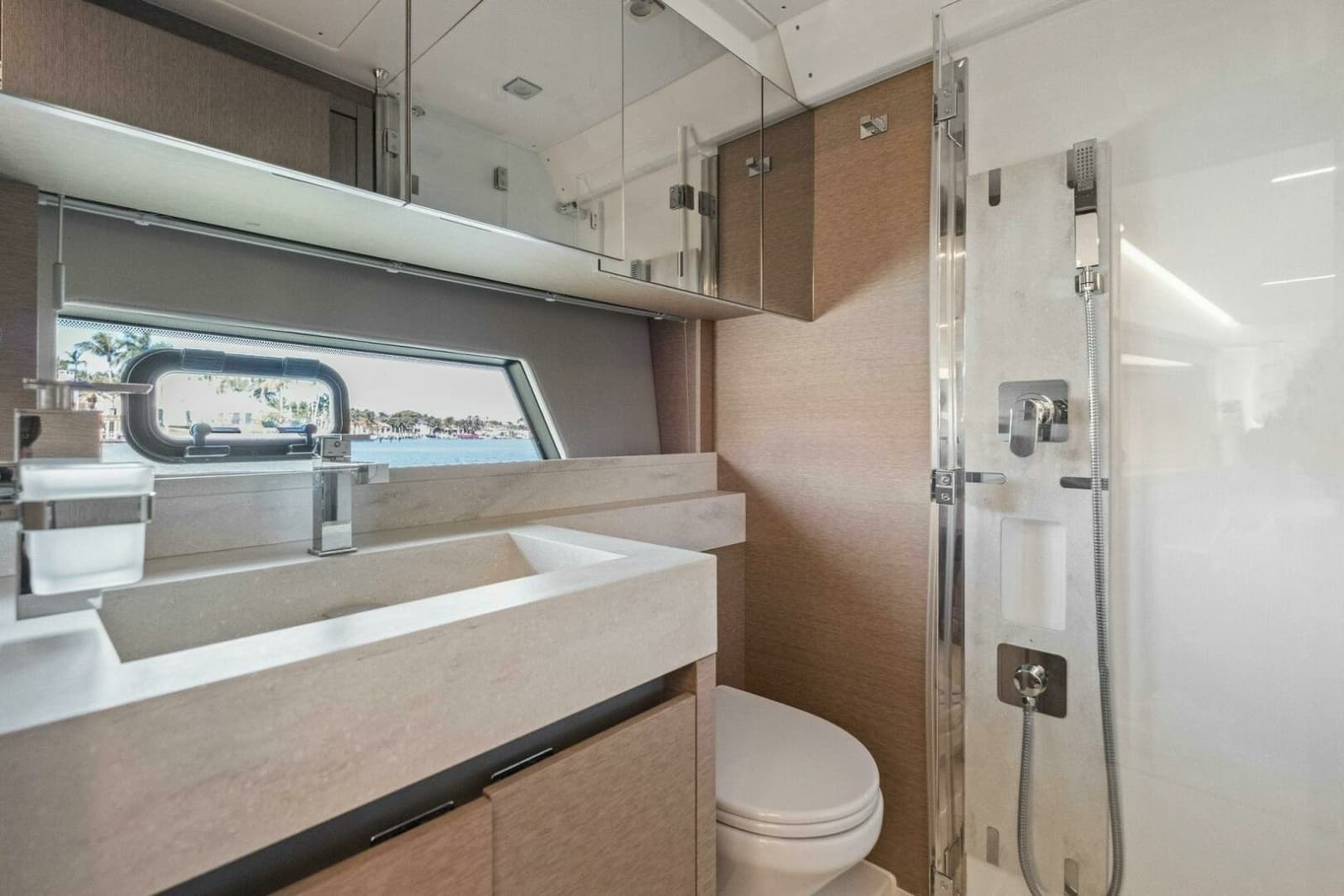 2022 Prestige 520 Flybridge - Photo 30