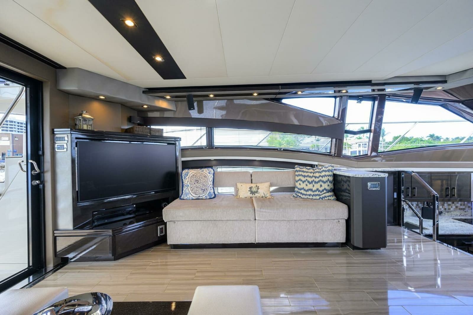 2016 Marquis 660 Sport Yacht - Photo 5