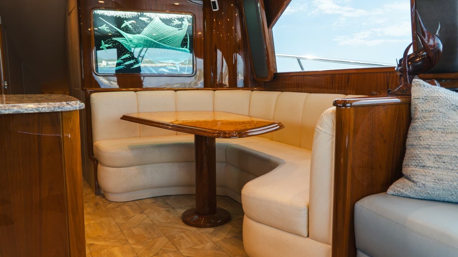 2014 Viking 66 Convertible - Photo 6