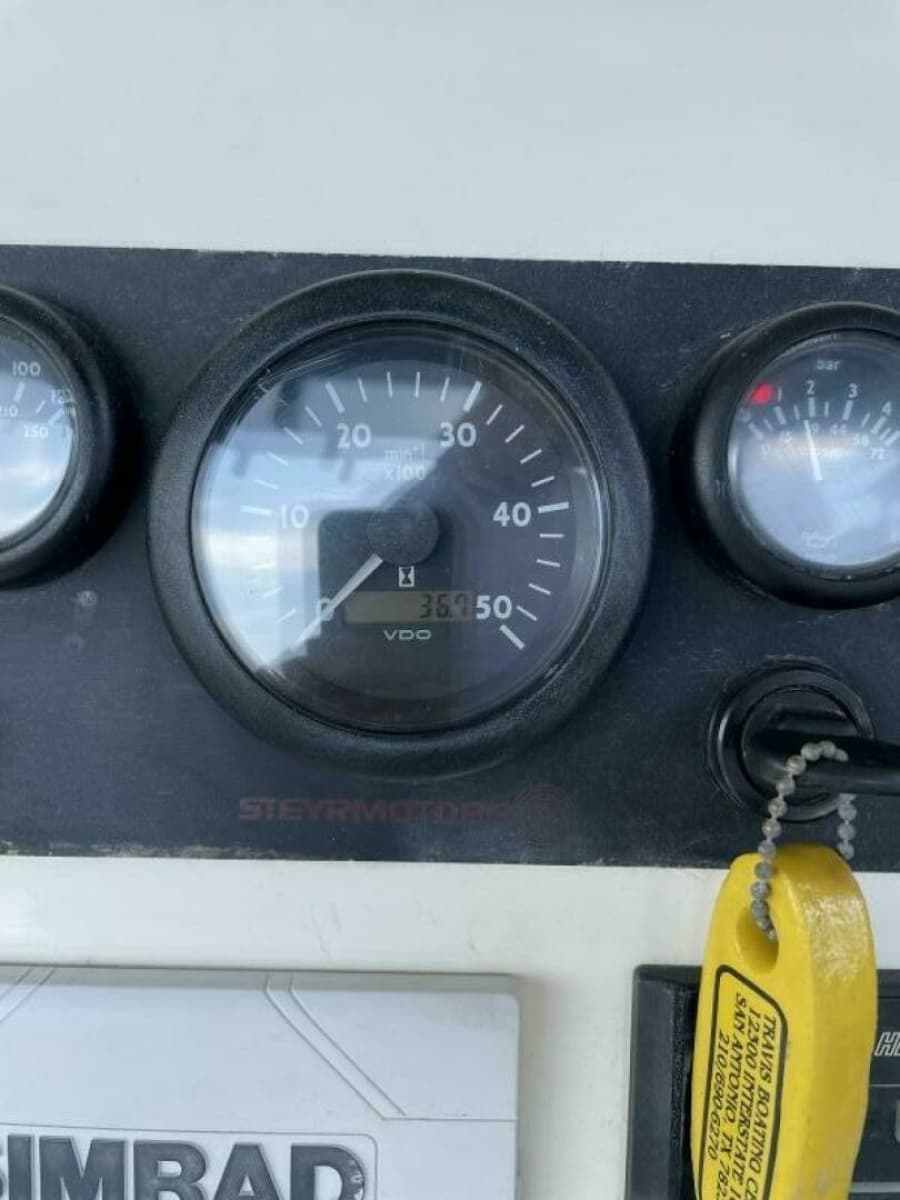 1997 Custom 31 Center Console - Photo 15