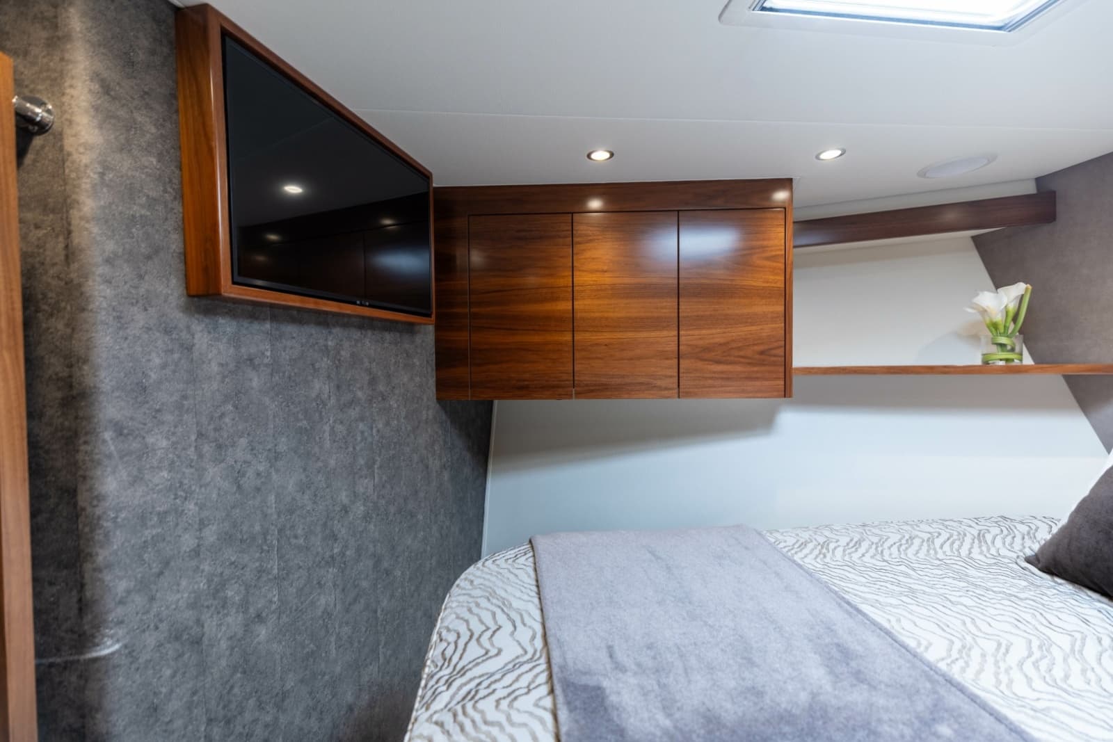 2023 Viking 72 Convertible - Photo 46