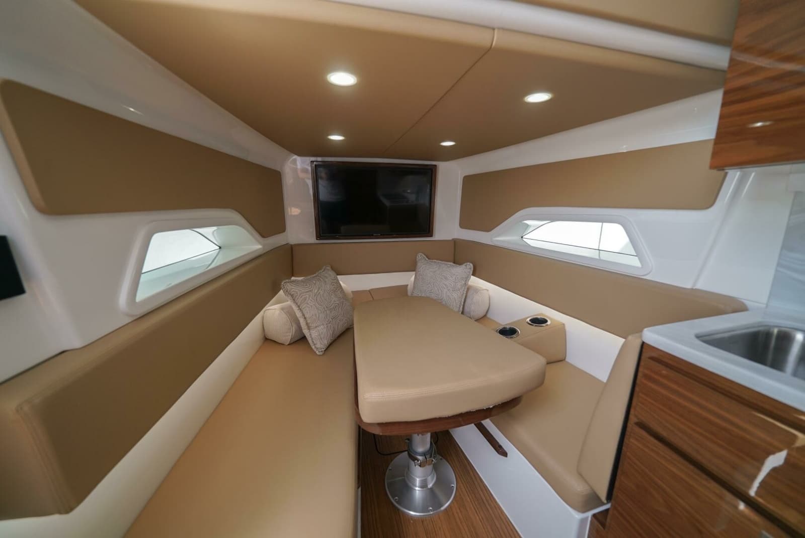 2024 Valhalla Boatworks V-46 - Photo 4