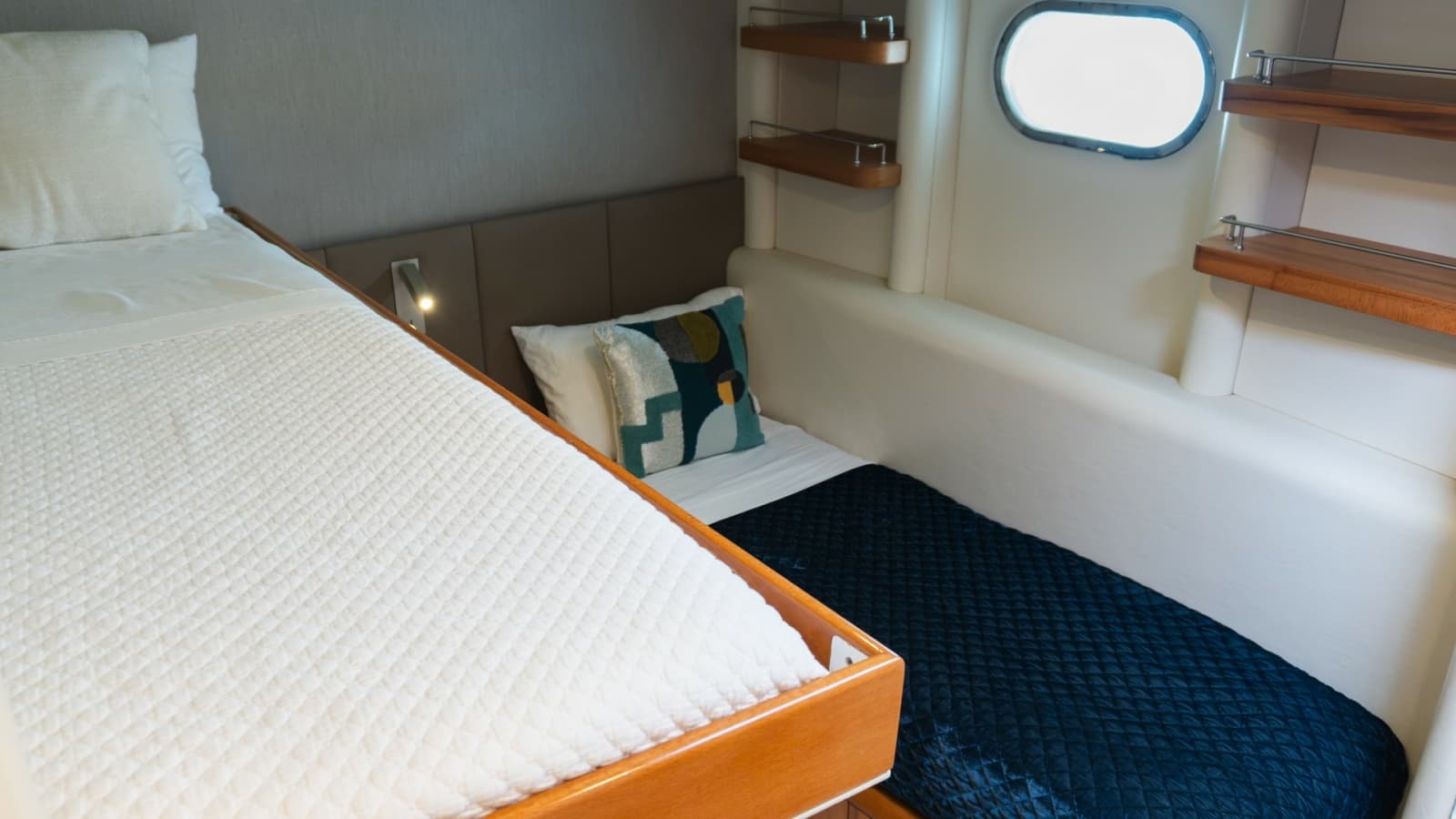 1996 Oceanfast 87 Enclosed Bridge Sportfish - Photo 22