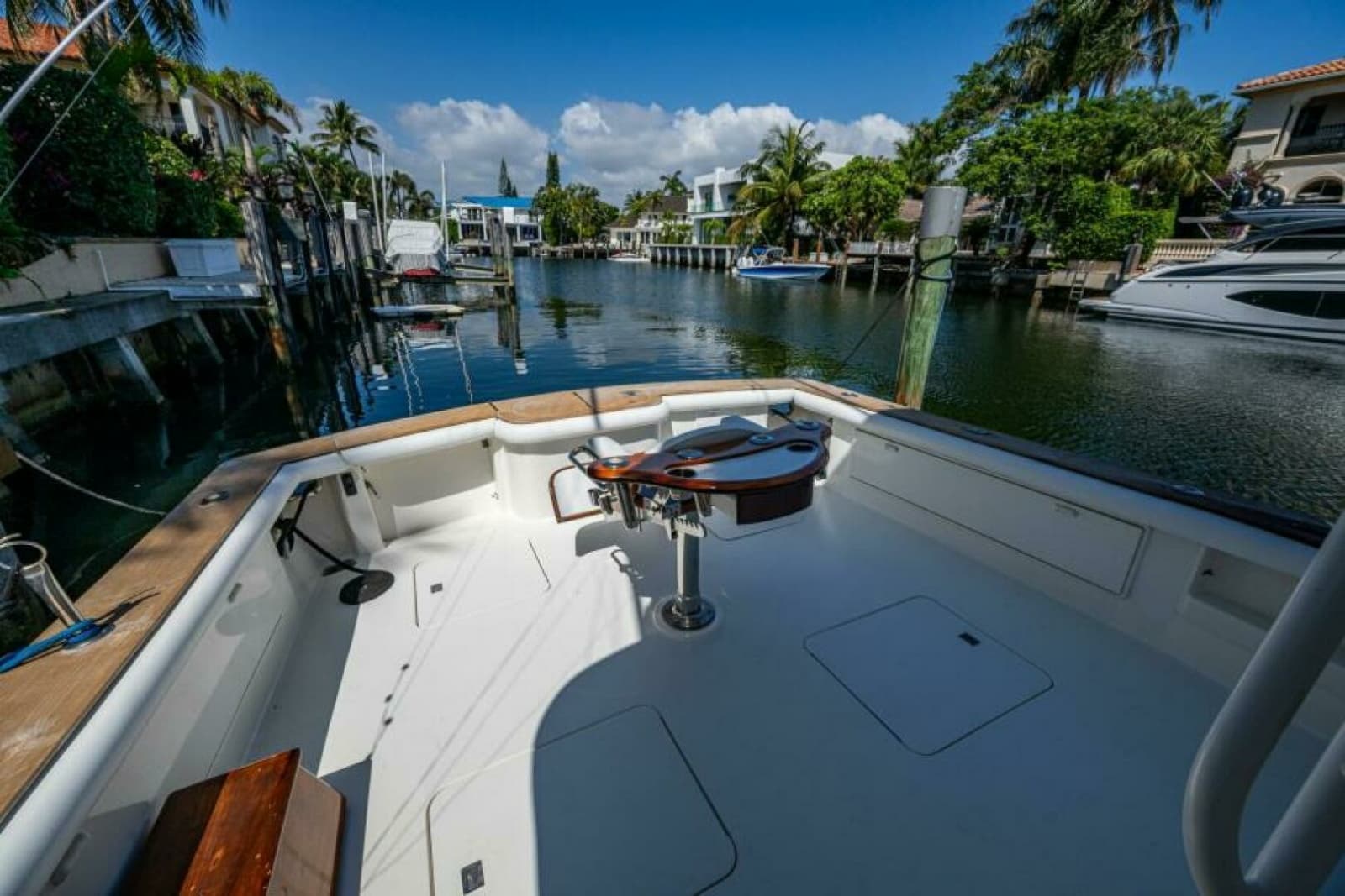 1999 Ocean Yachts 60 Convertible - Photo 9