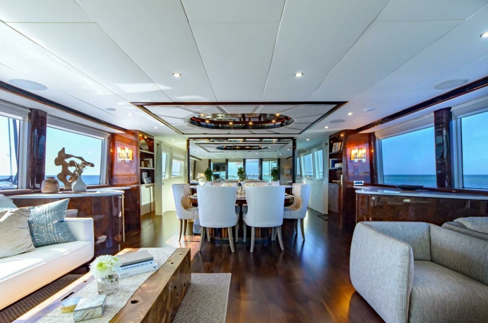 2001 Lazzara Yachts 94 Motor Yacht - Photo 5