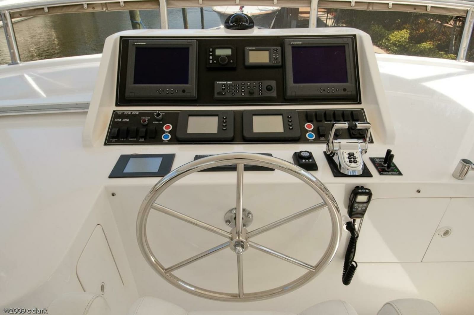 2005 Ocean Alexander 58 Motor Yacht - Photo 6