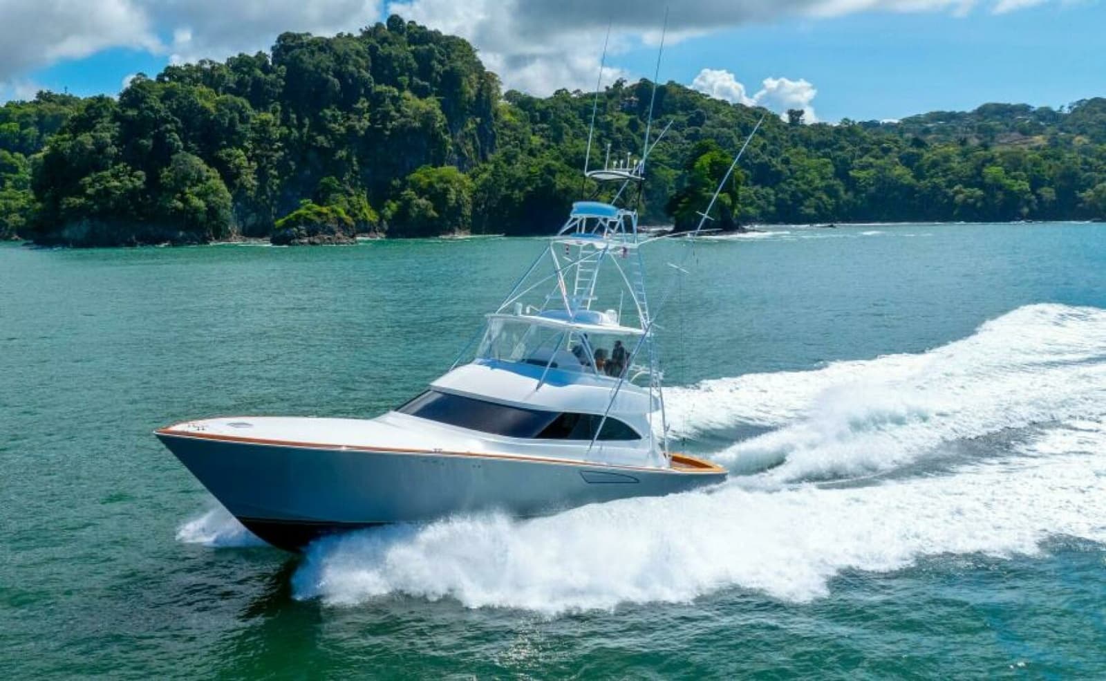 2017 Viking 62 Convertible - Photo 76