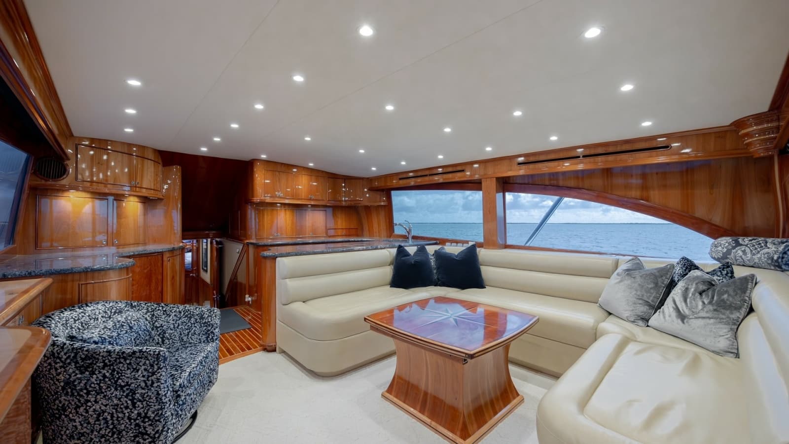 2008 Winter Custom Yachts 62 Sportfish - Photo 8