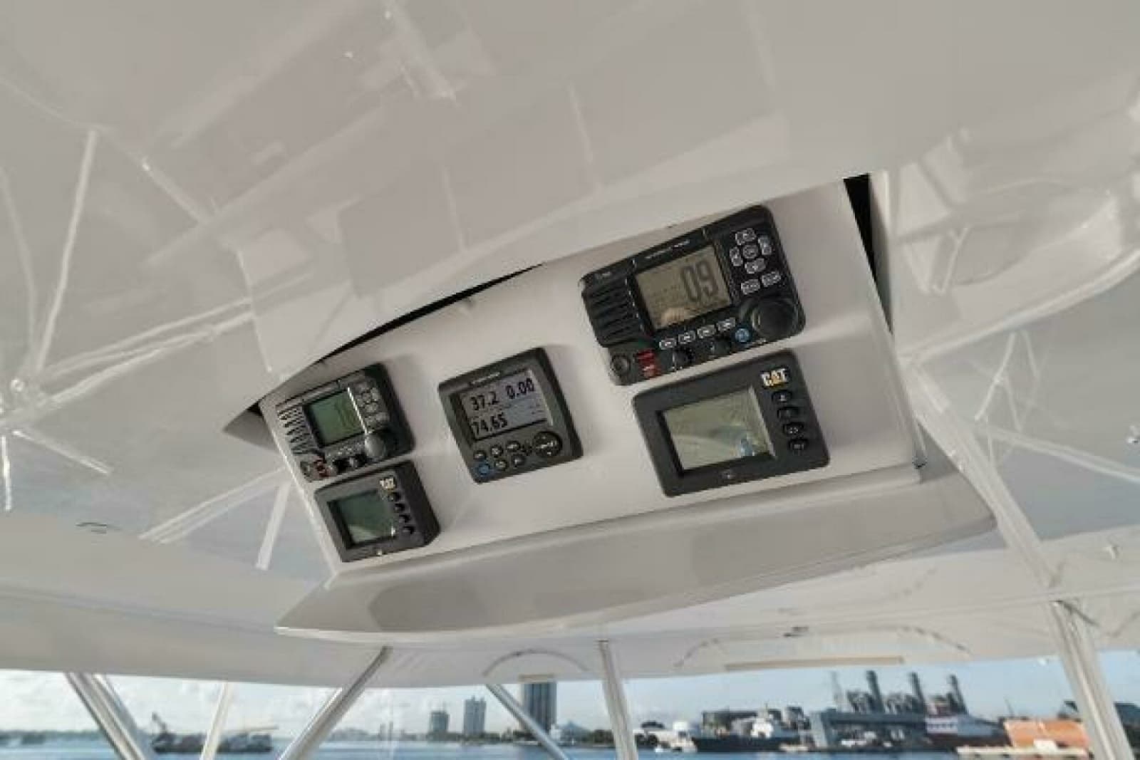2018 Hatteras GT54 - Photo 16