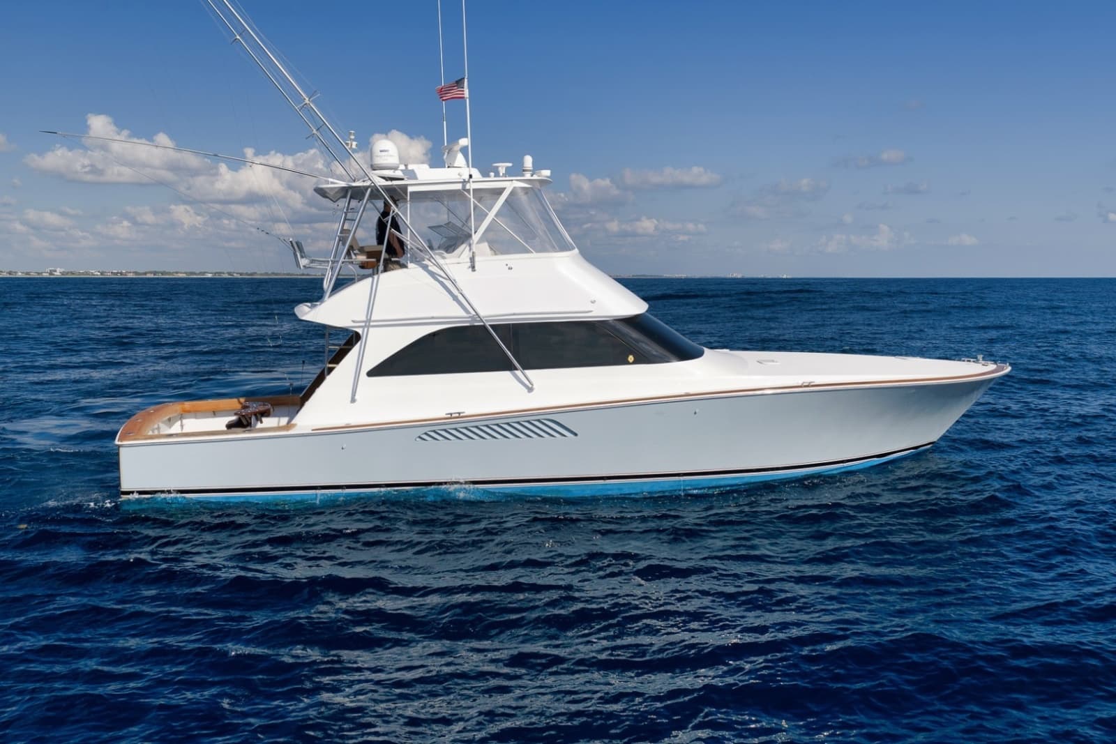 2003 Viking 52 Convertible - Photo 47