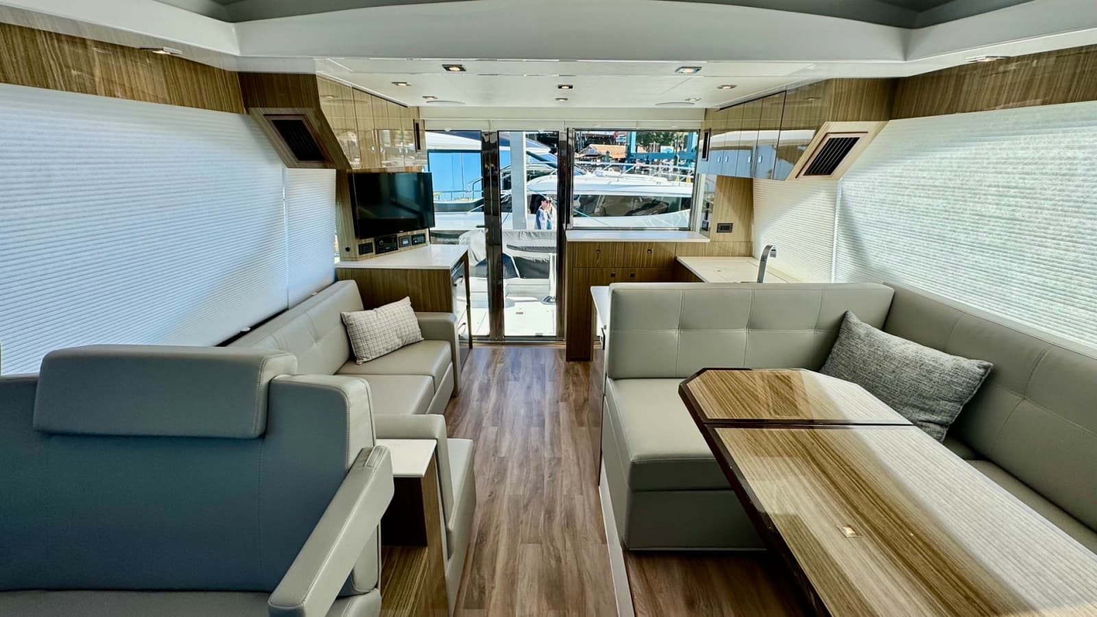 2024 Cruisers Yachts 50 Cantius - Photo 7