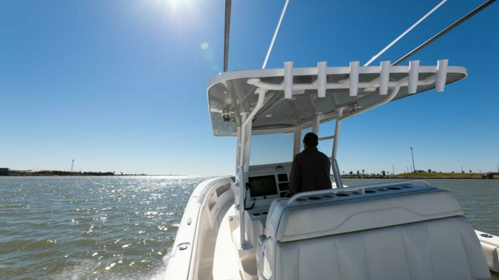 2019 Invincible 39 Open - Photo 27