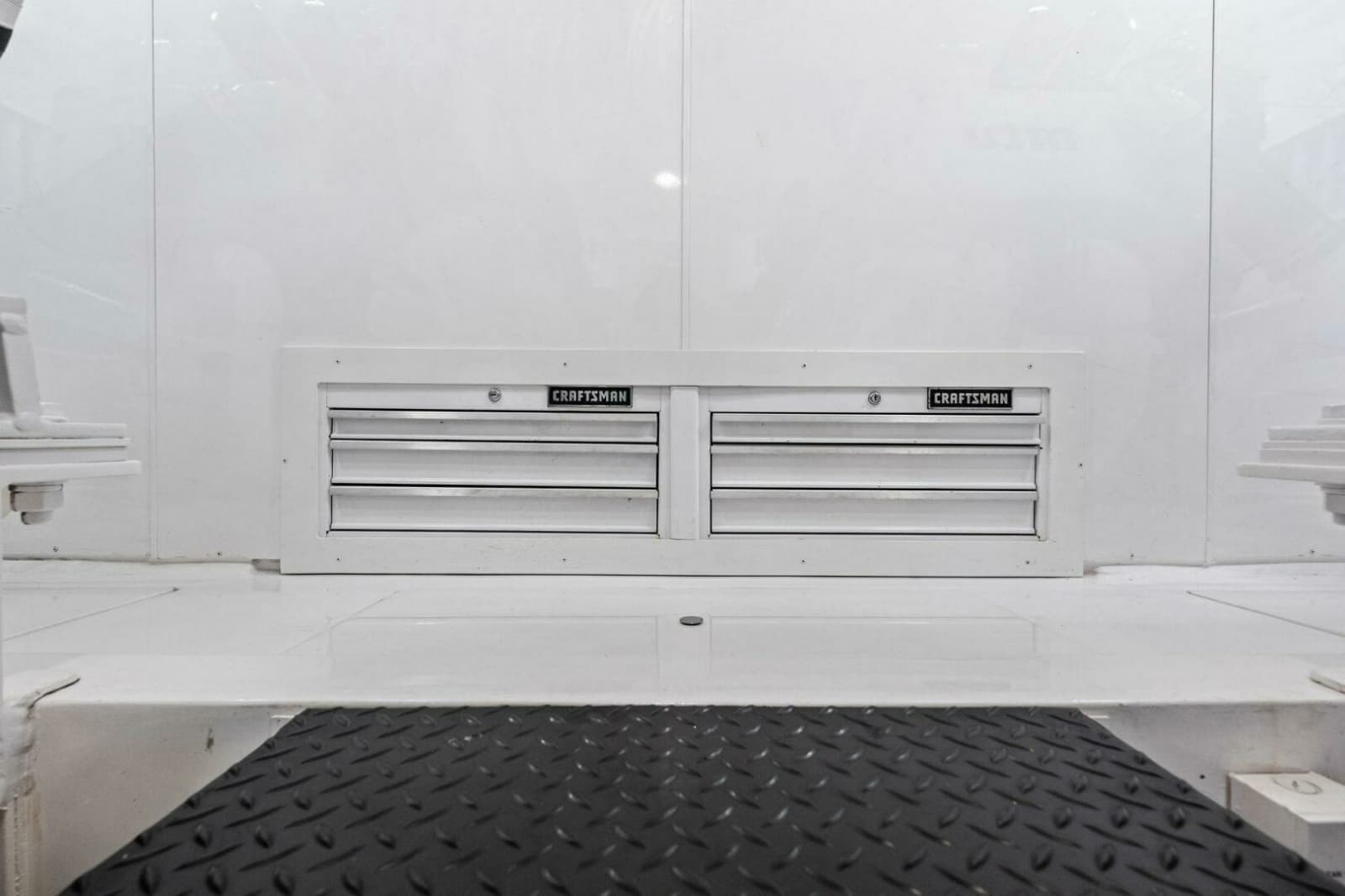 2012 Viking 82 Convertible - Photo 197