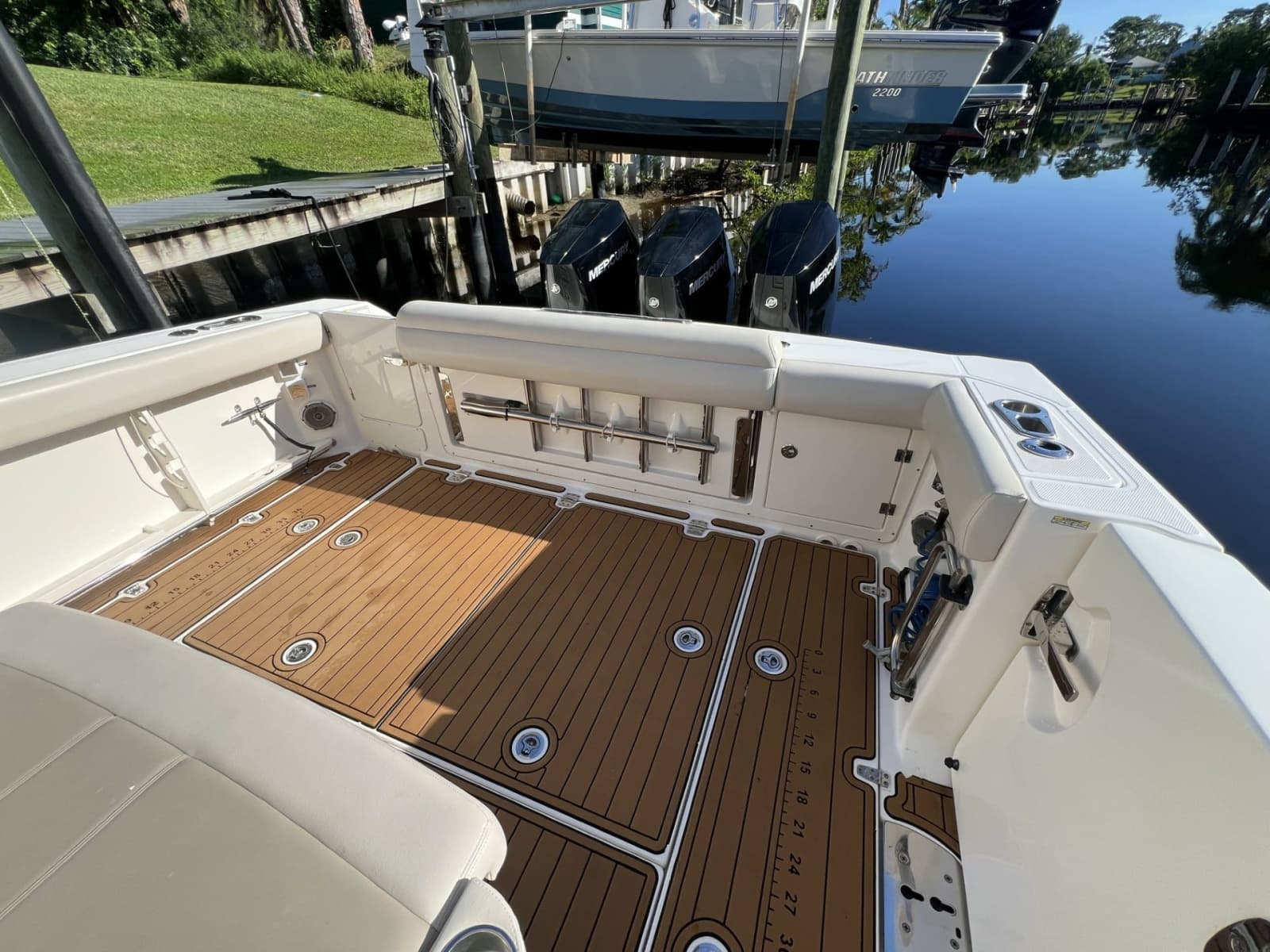 2017 Boston Whaler 380 Outrage - Photo 6