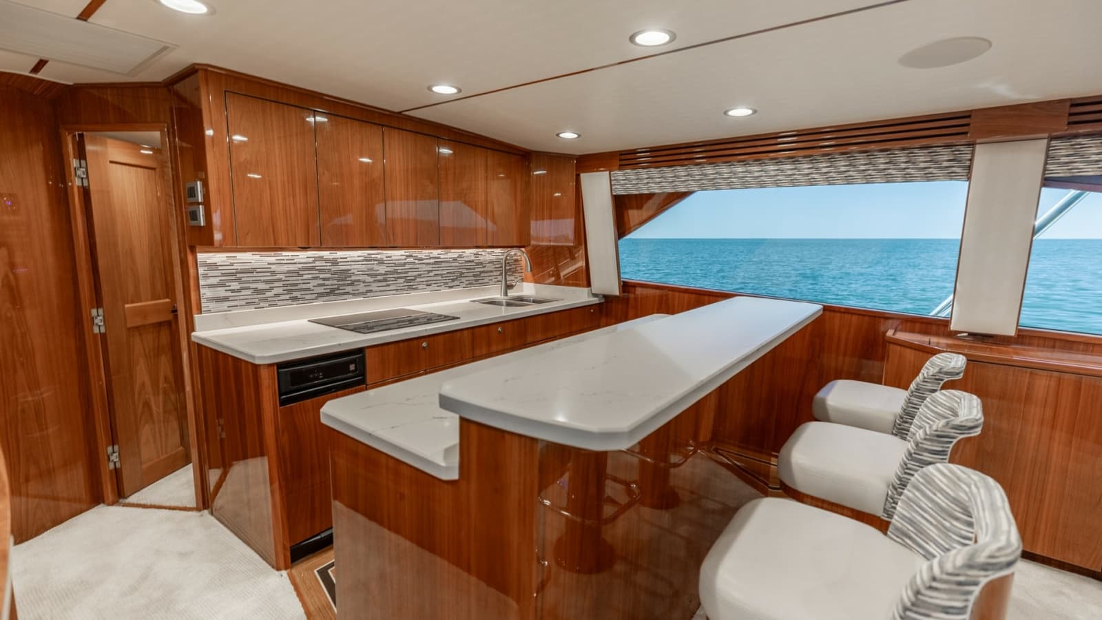 2019 Viking 68 Convertible - Photo 11