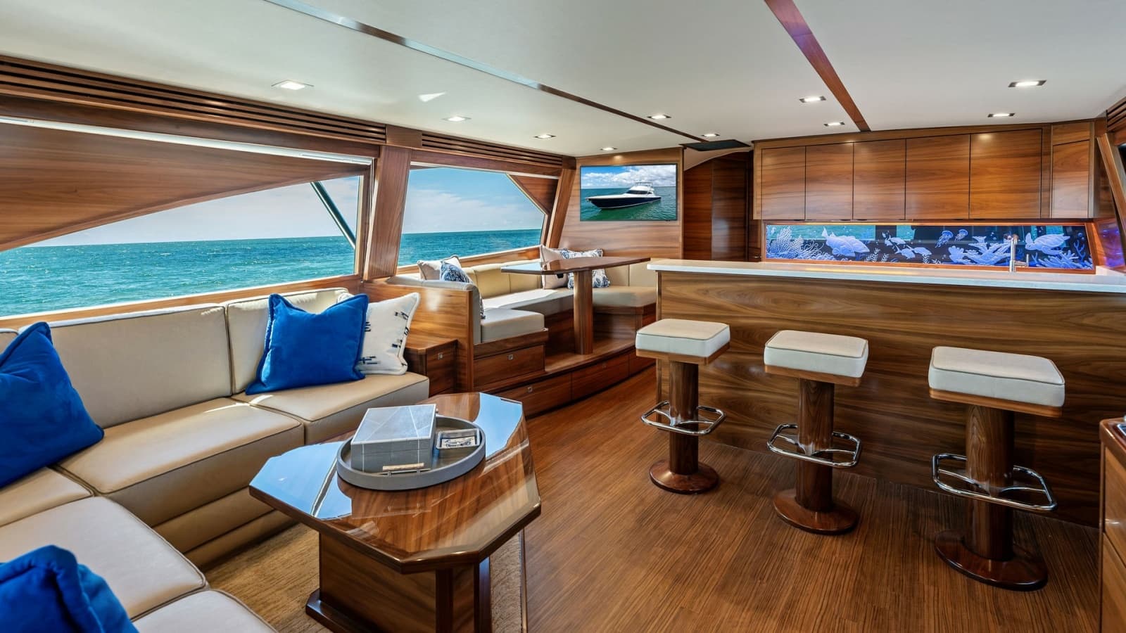 2024 Viking 68 Convertible - Photo 10