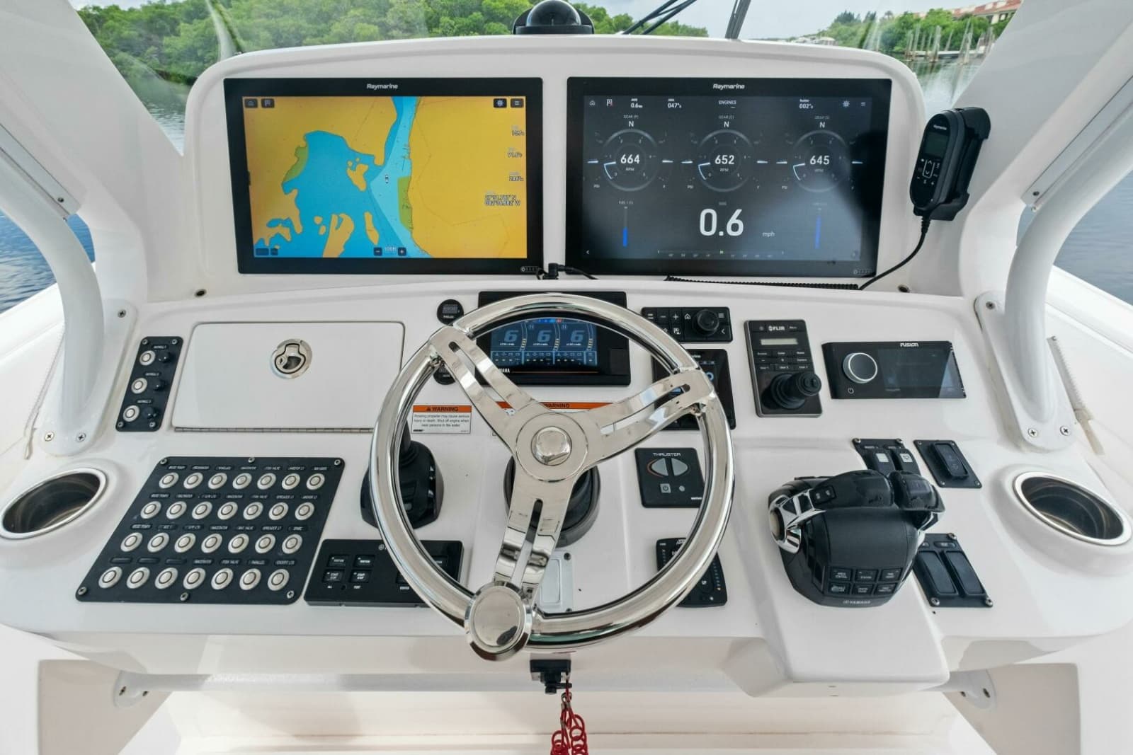 2020 Intrepid 407 Nomad SE - Photo 2