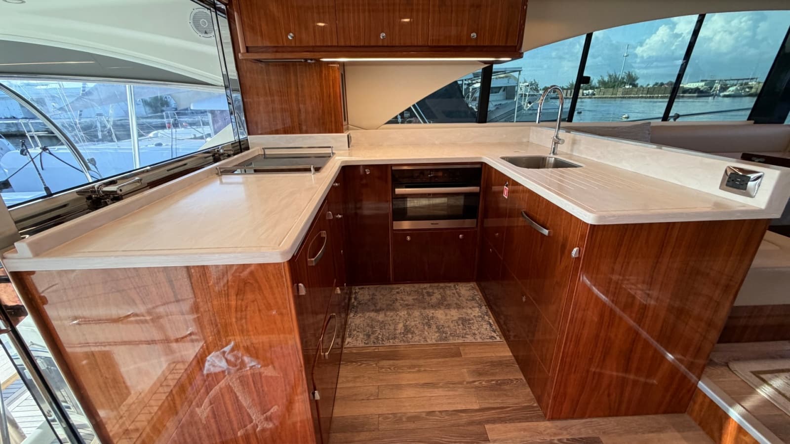 2021 Riviera 57 Enclosed Bridge - Photo 5