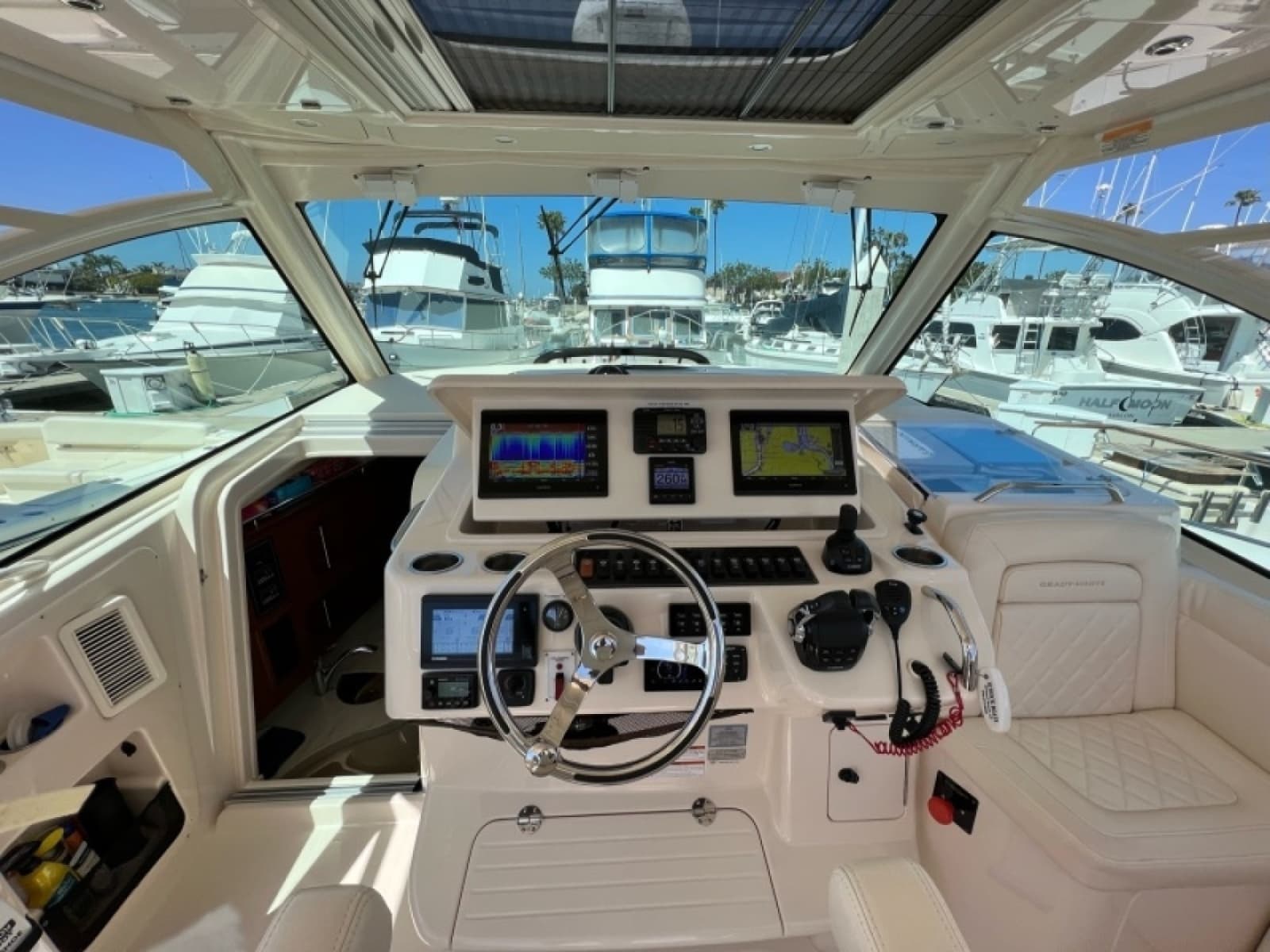 2019 Grady-White 37 Express - Photo 2