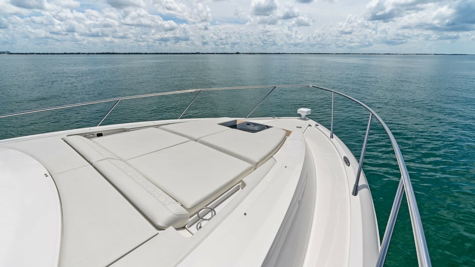 2025 Tiara Yachts 48LE - Photo 35