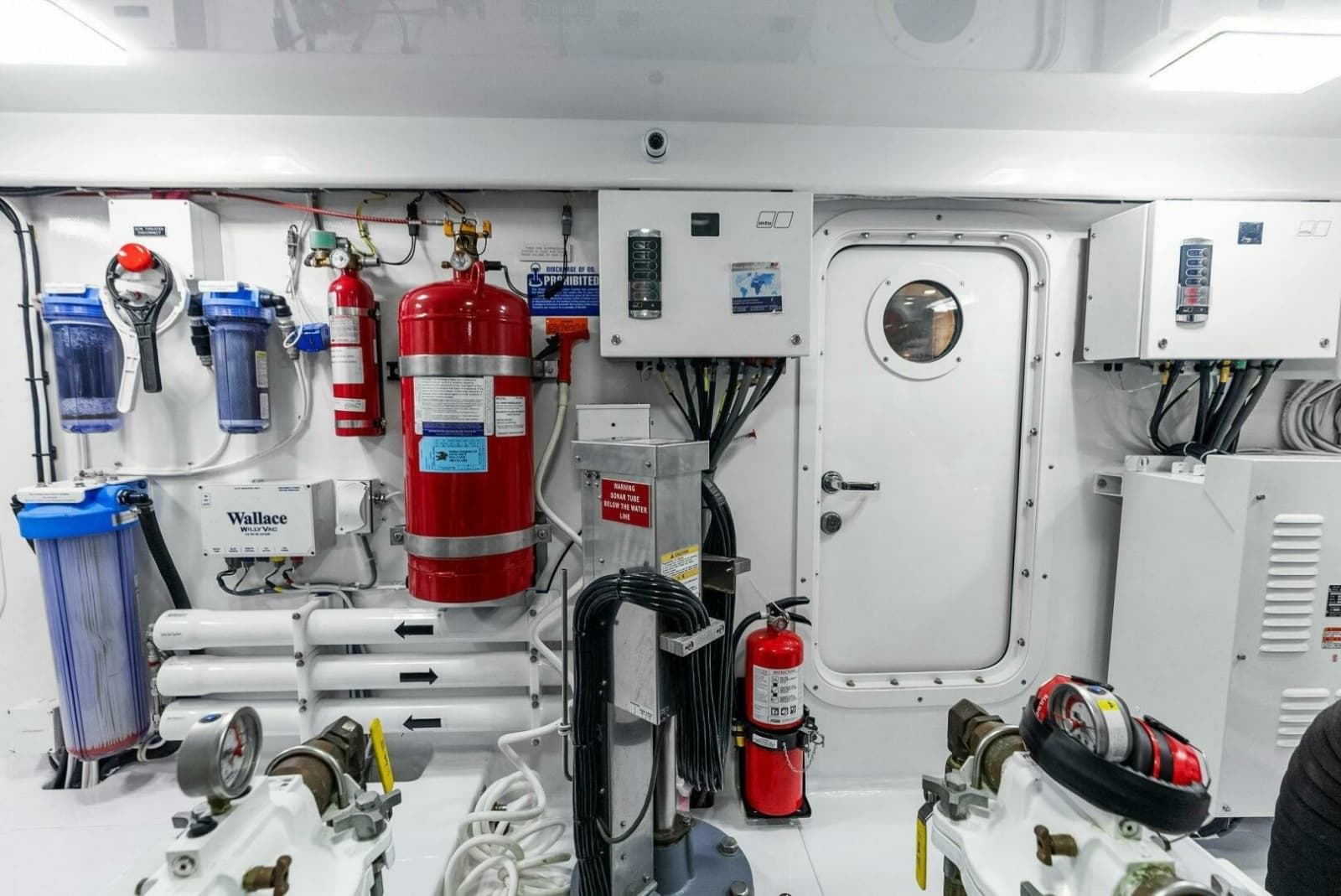 2022 Viking 68 Enclosed Bridge - Photo 71