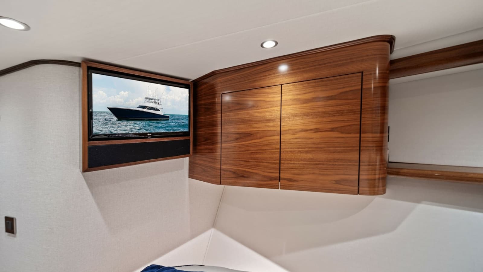 2024 Viking 64 Convertible - Photo 56