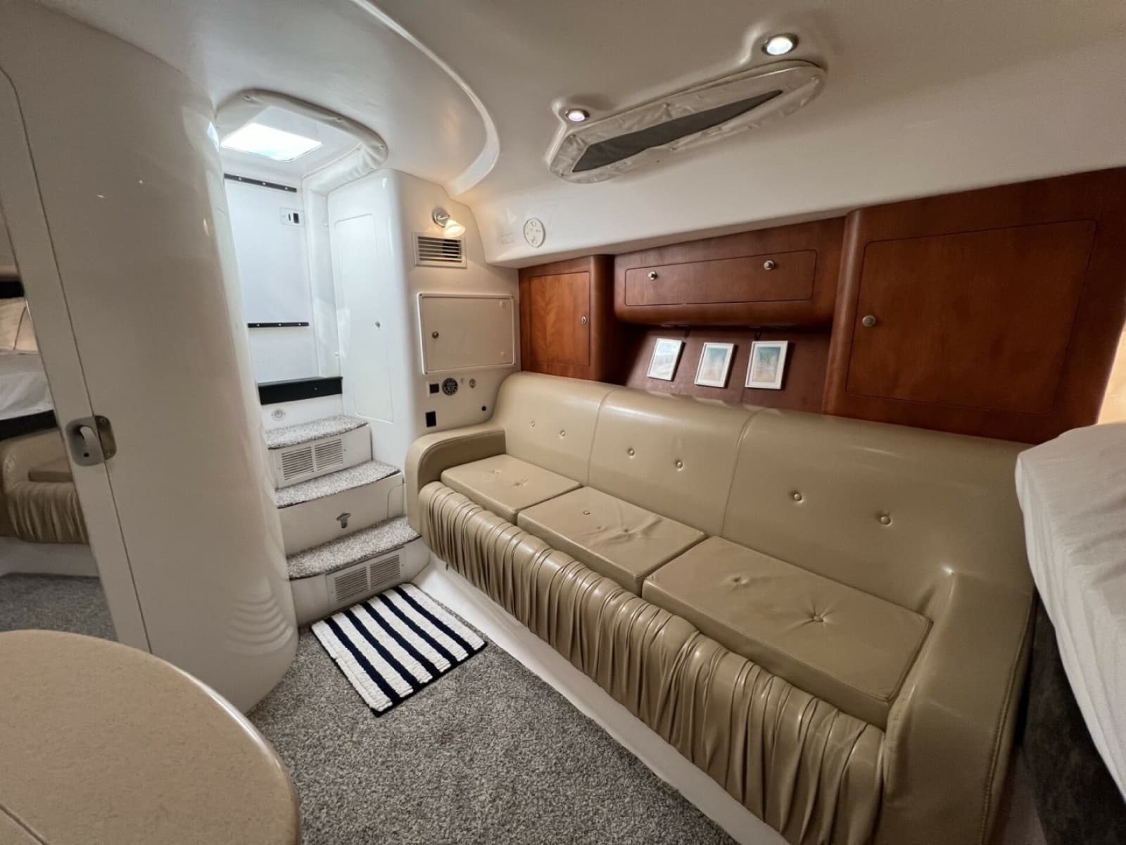 2007 Intrepid 377 Walkaround - Photo 34