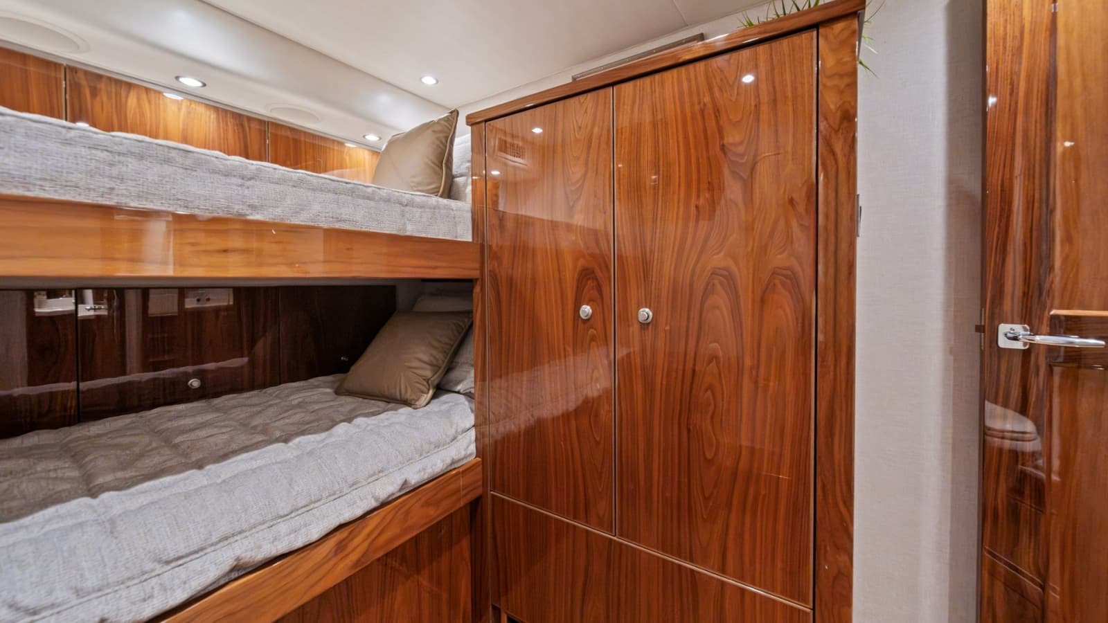 2021 Viking 72 Enclosed Bridge - Photo 53